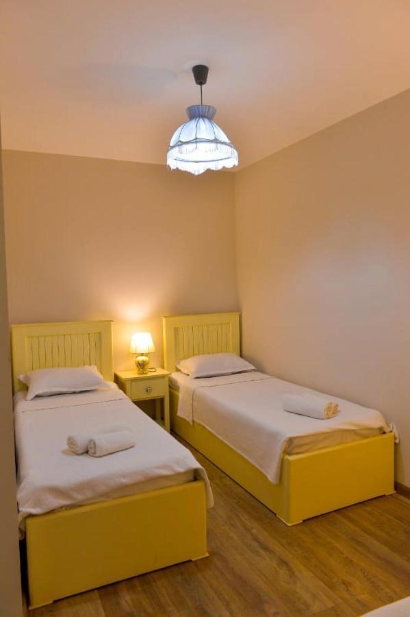 Mebo House Hotell Kutaisi Exteriör bild