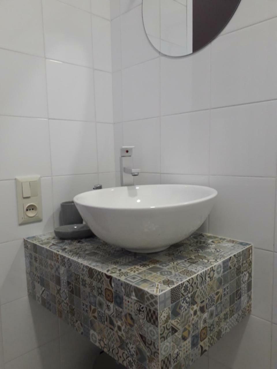 Mebo House Hotell Kutaisi Exteriör bild