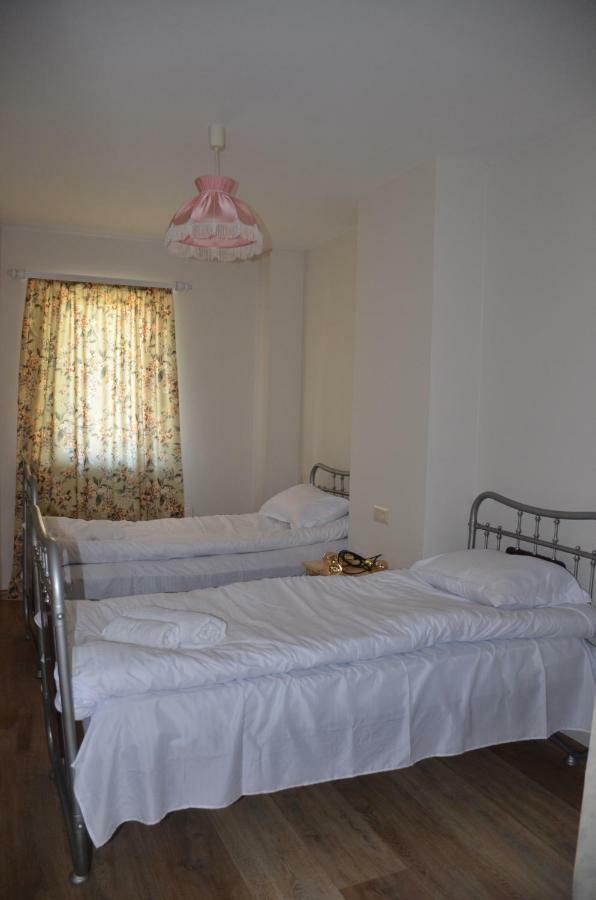 Mebo House Hotell Kutaisi Exteriör bild